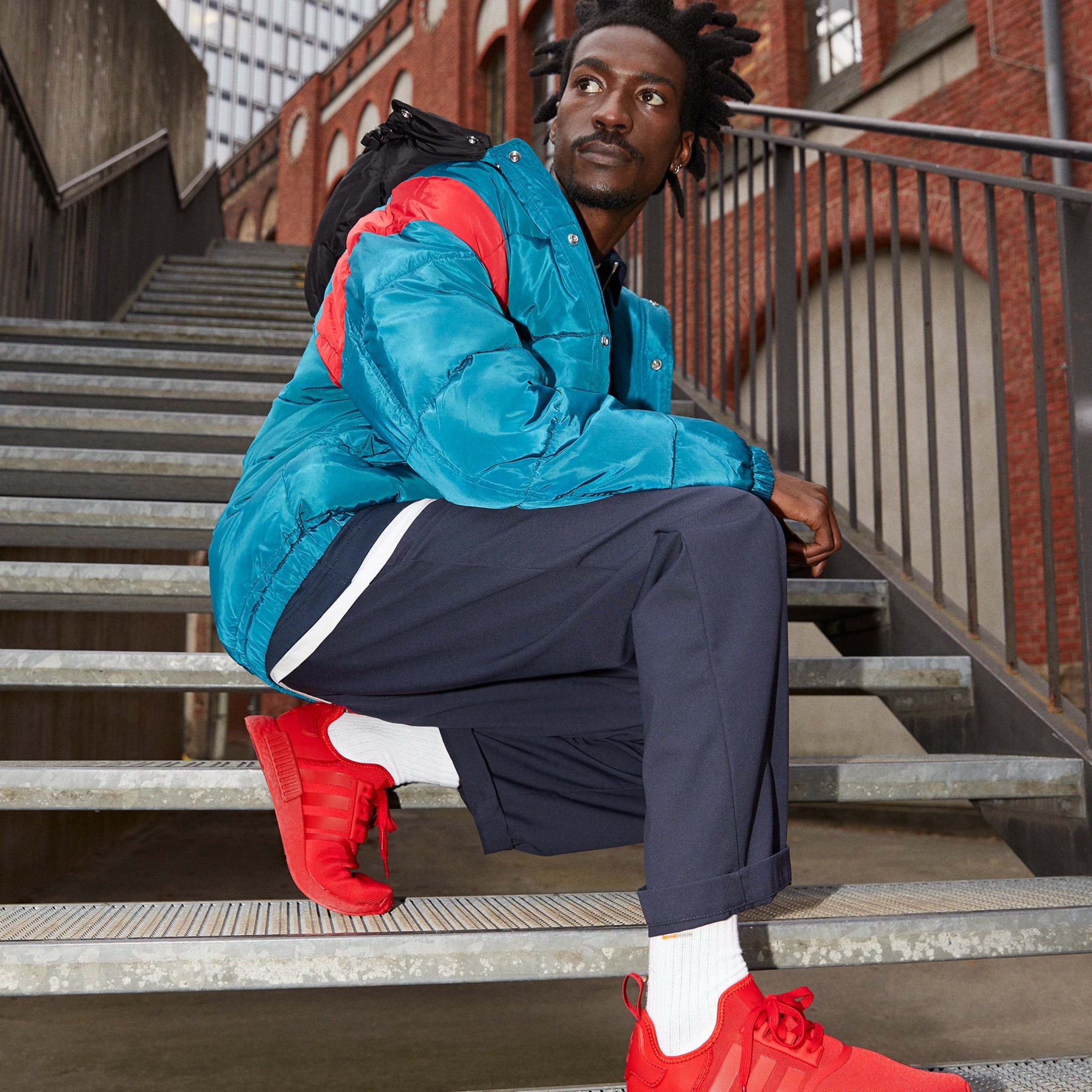 Фото № 2 с приближением к товару «‎Adidas Nmd R1 »