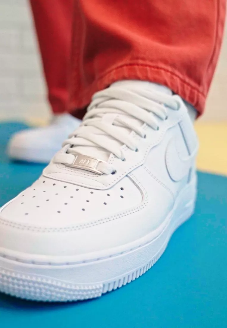 Фото № 4 с приближением к товару «‎AIR FORCE 1 '07 REC»