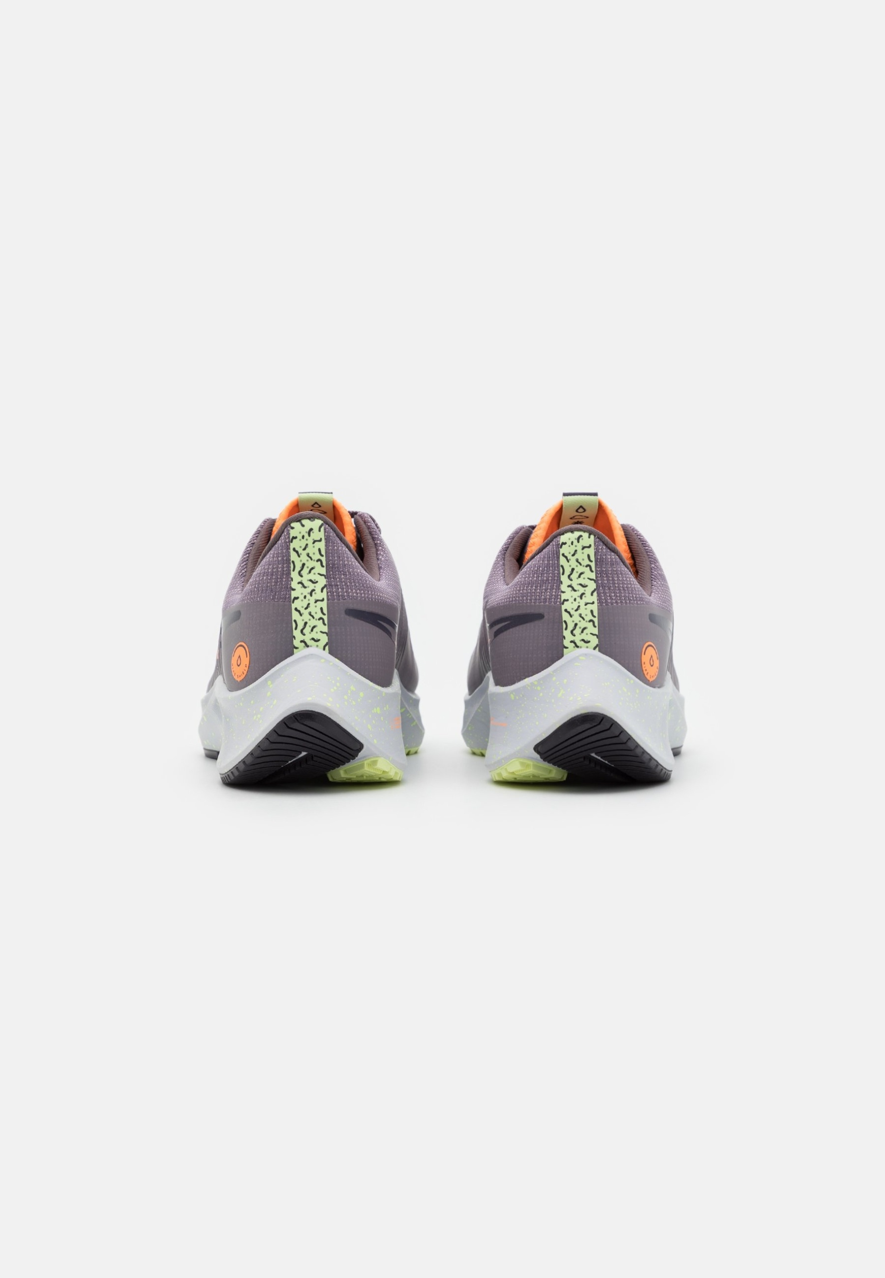 Фото № 3 с приближением к товару «‎Nike Air Zoom Pegasus 38 Shield»