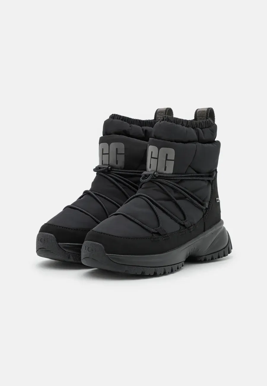 Фото № 2 с приближением к товару «‎YOSE PUFFER MID»