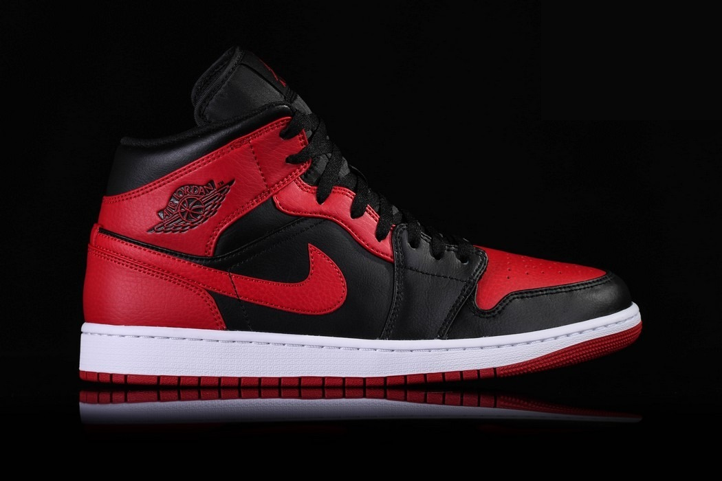 Фото № 5 с приближением к товару «‎Nike Air Jordan 1 Vintage basketball shoes Bred»