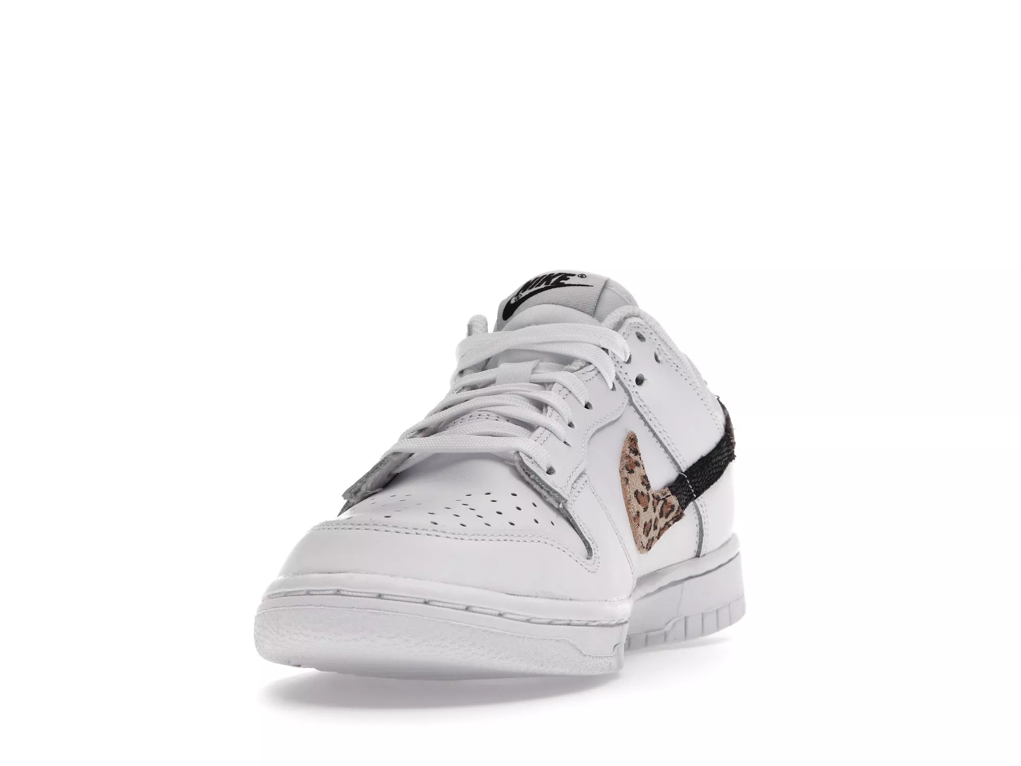 Фото № 3 с приближением к товару «‎Nike Dunk Low SE Primal White »