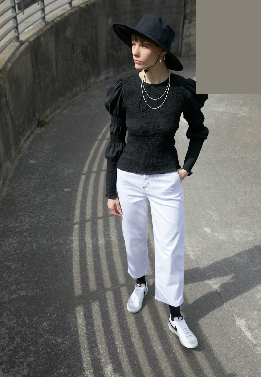 Фото № 1 с приближением к товару «‎Nike Blazer ’77 »