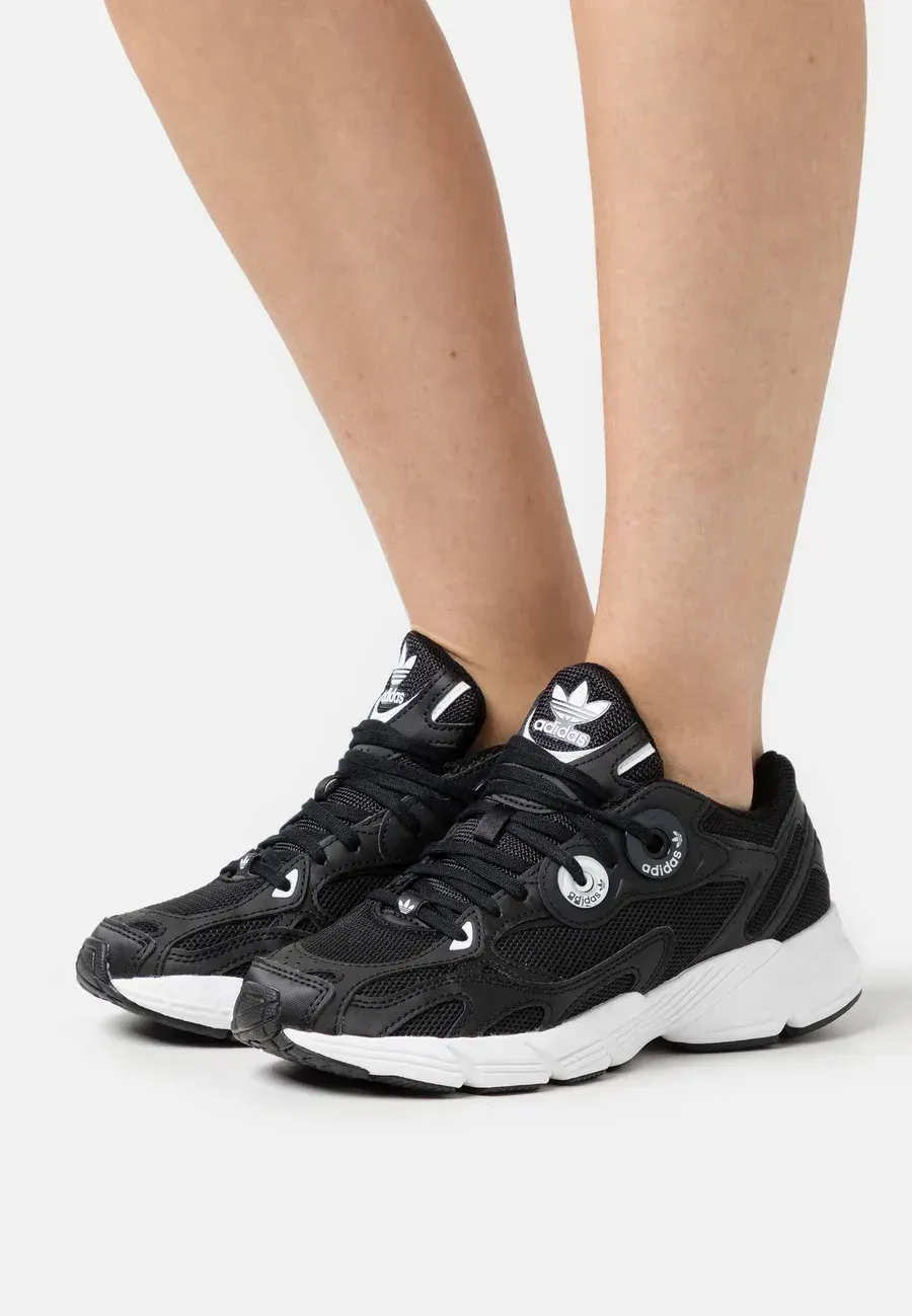 Фото № 3 с приближением к товару «‎ASTIR»