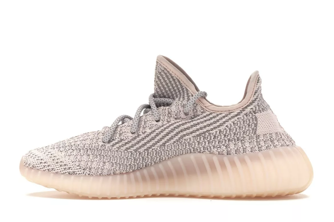 Фото № 2 с приближением к товару «‎adidas Yeezy Boost 350 V2 Synth (Reflective)»