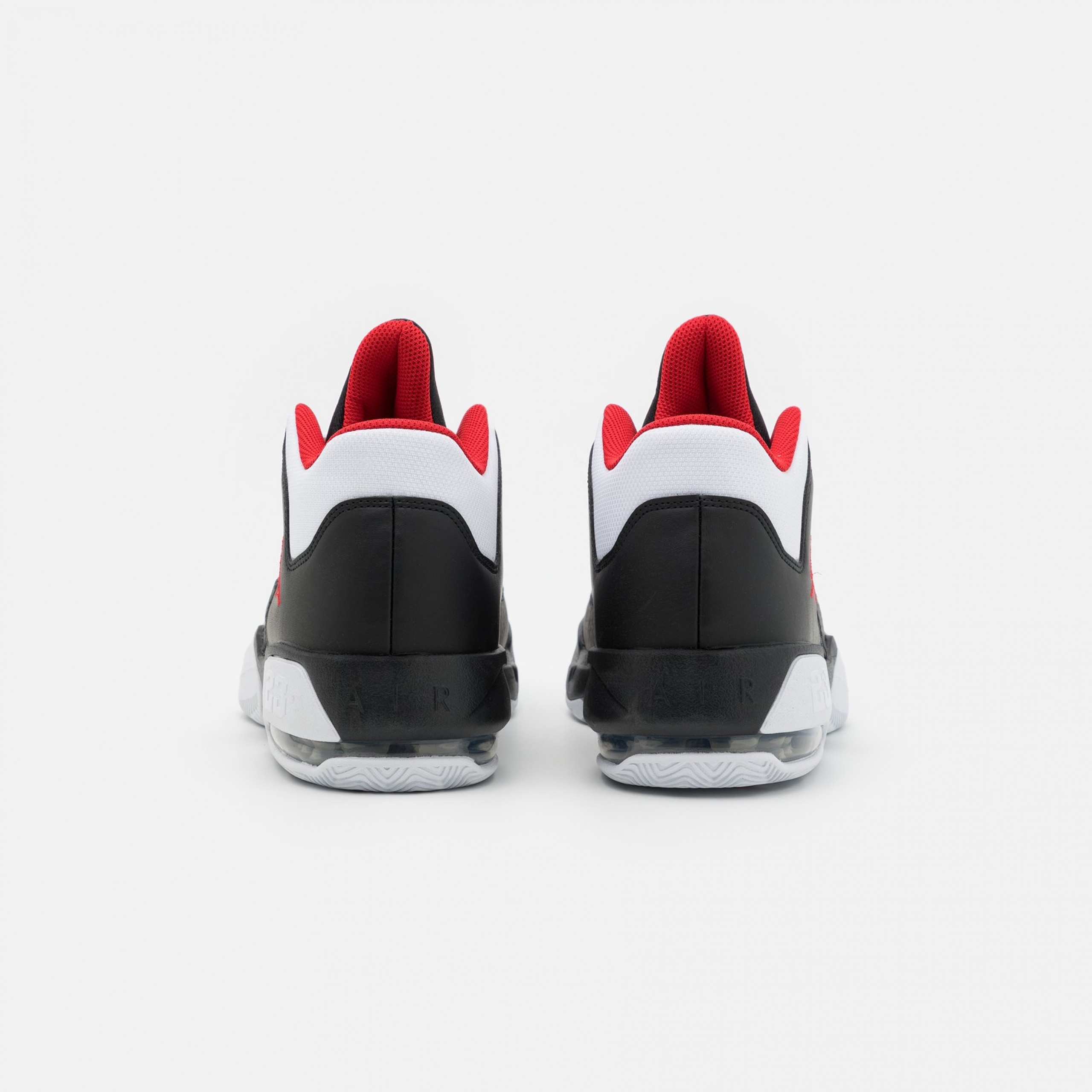 Фото № 3 с приближением к товару «‎Jordan Max Aura 3 »