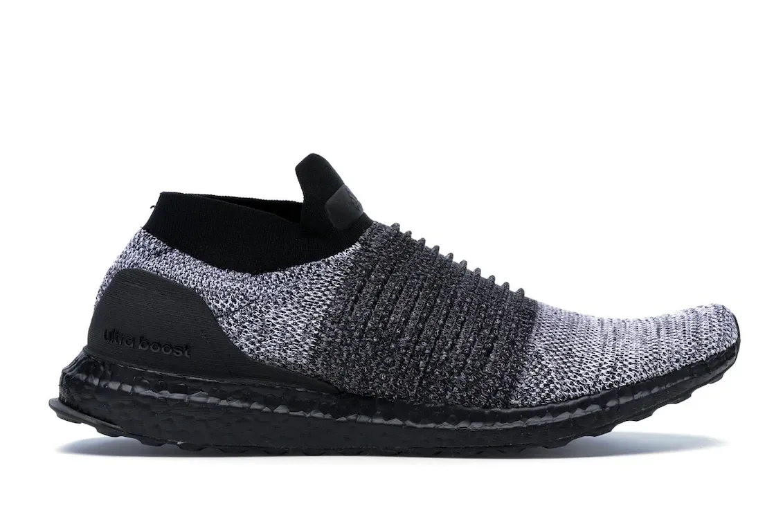 Фото № 1 с приближением к товару «‎adidas Ultra Boost Laceless Mid Black Oreo»