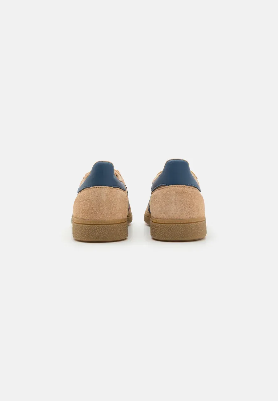 Фото № 3 с приближением к товару «‎HANDBALL SPEZIAL UNISEX»