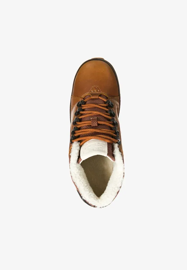 Фото № 3 с приближением к товару «‎H754 Boots»