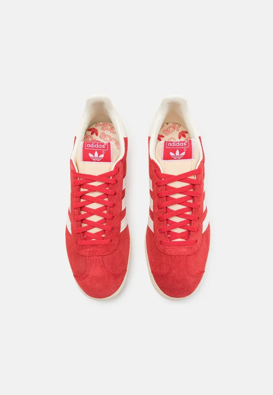 Фото № 4 с приближением к товару «‎GAZELLE»