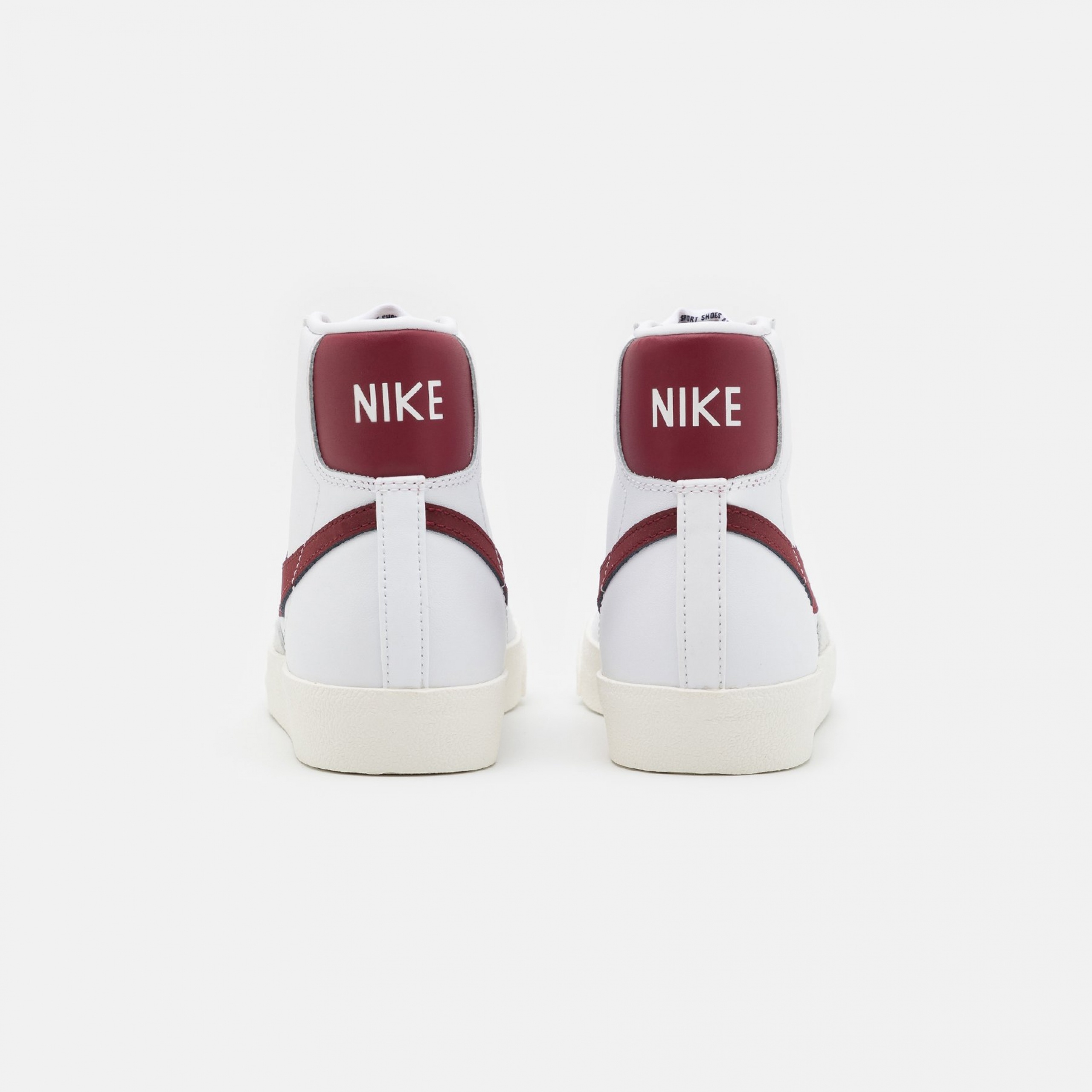 Фото № 3 с приближением к товару «‎Nike Blazer 77 »