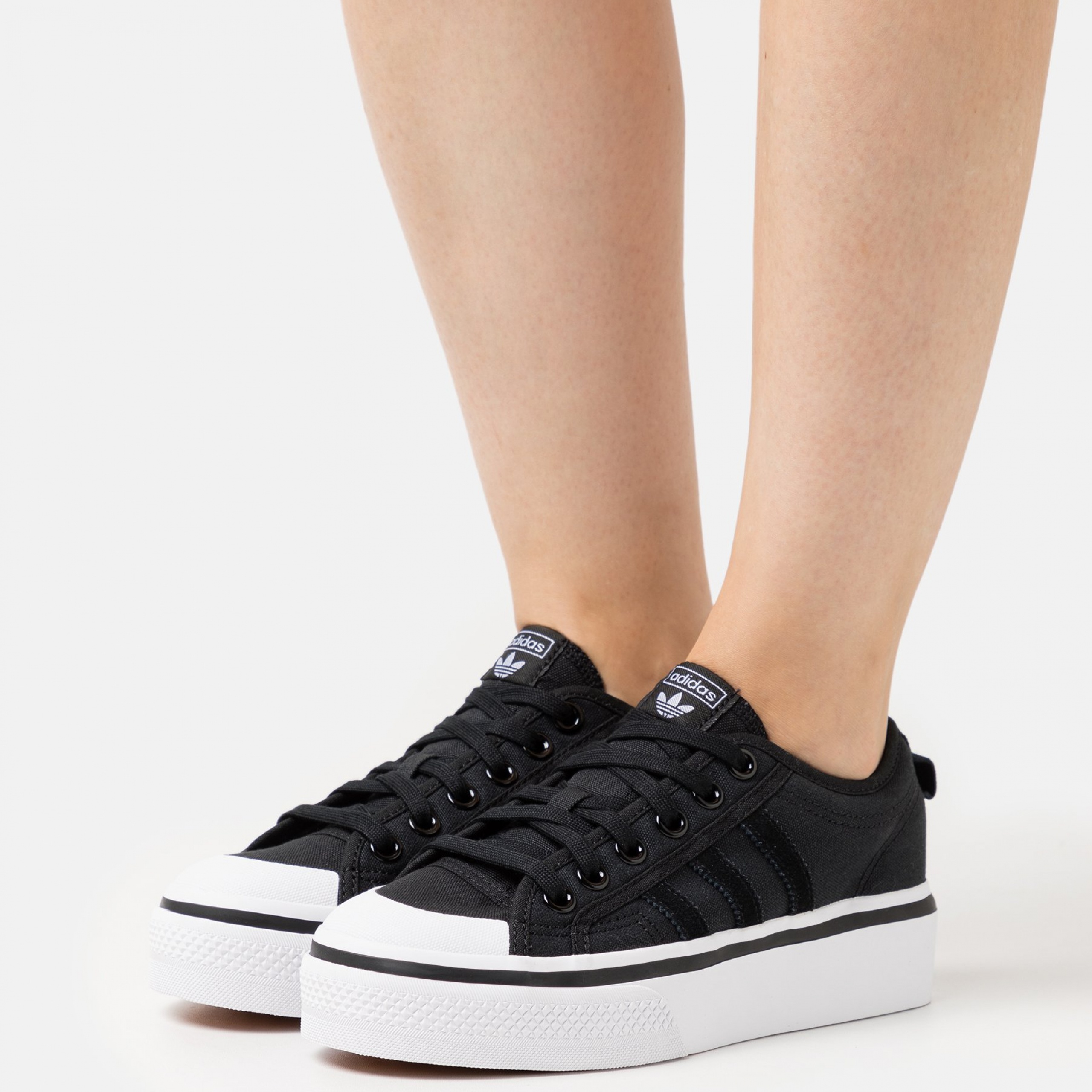 Фото № 2 с приближением к товару «‎Adidas Nizza Platform »