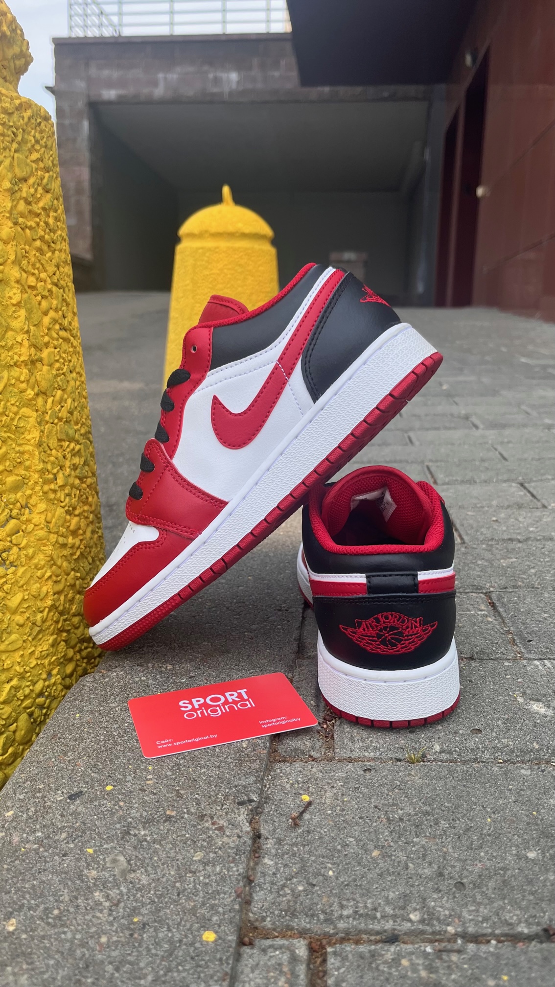 Фото № 4 с приближением к товару «‎Air Jordan 1 Low»