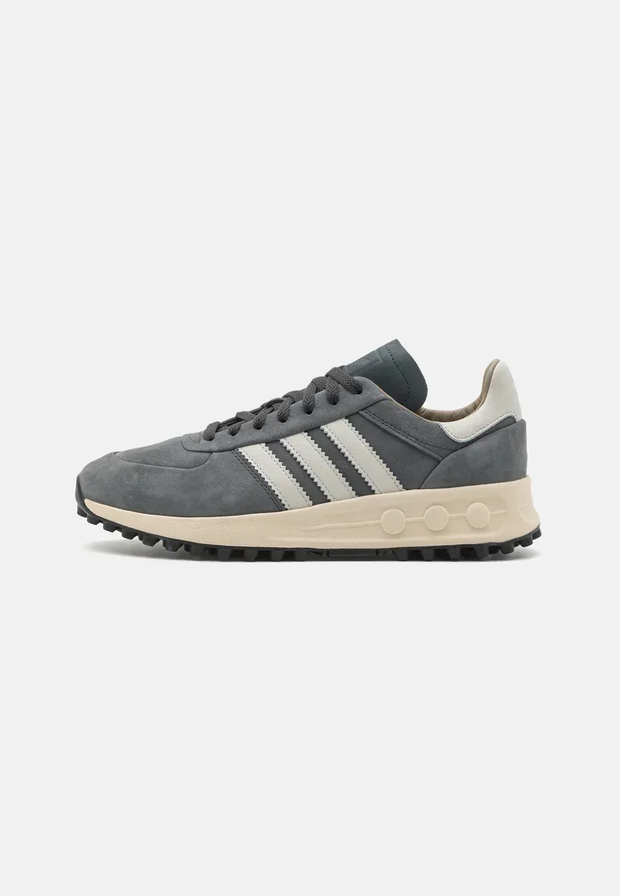 Фото № 1 с приближением к товару «‎LA TRAINER LUX UNISEX»