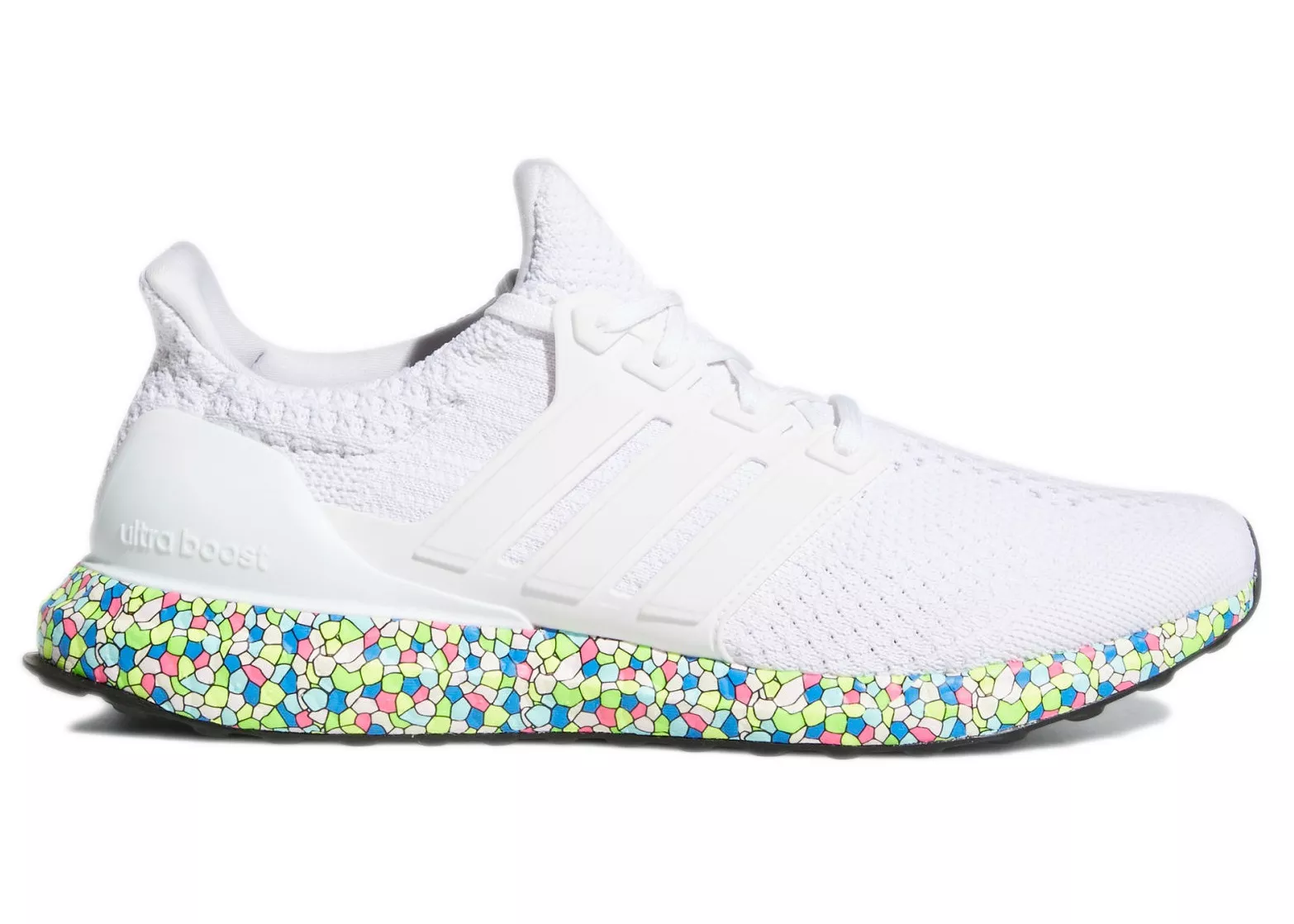 Фото № 1 с приближением к товару «‎adidas Ultra Boost 5.0 DNA White Mosaic Boost»