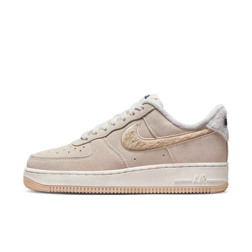 Фото № 1 с приближением к товару «‎Nike Air Force 1 ’07 Wmns»