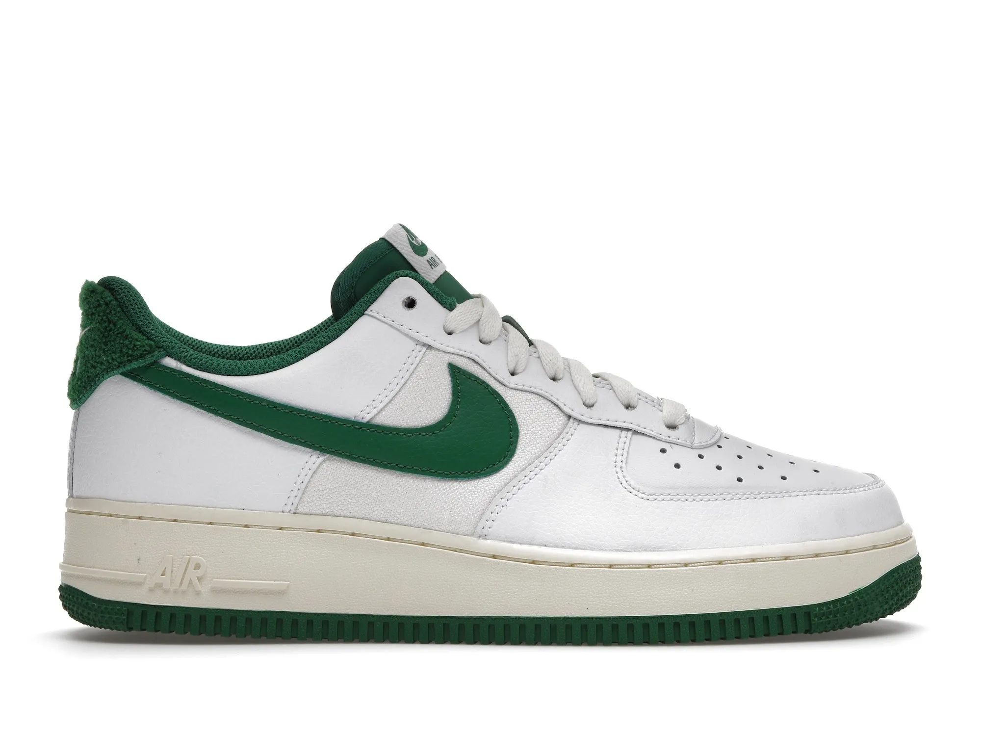 Фото № 1 с приближением к товару «‎Nike Air Force 1 Low 07 White Pine Green»