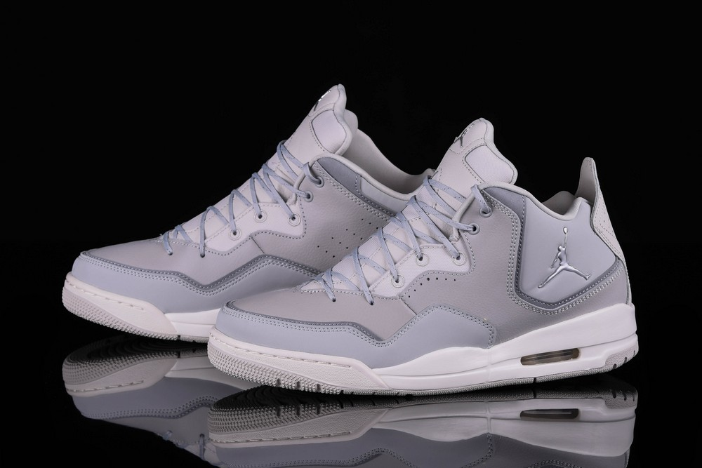 Фото № 1 с приближением к товару «‎Nike Air Jordan Courtside 23 Wolf »