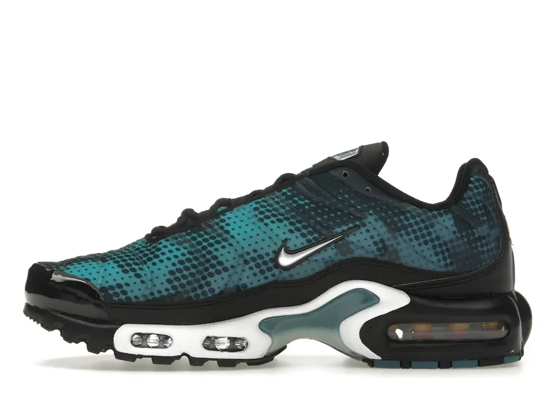 Фото № 3 с приближением к товару «‎Nike Air Max Plus»