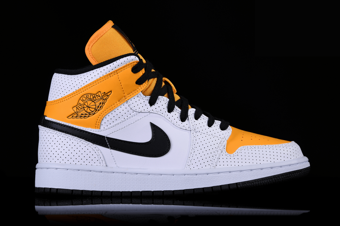 Фото № 2 с приближением к товару «‎Nike Air Jordan 1 Retro Wmns Laser»
