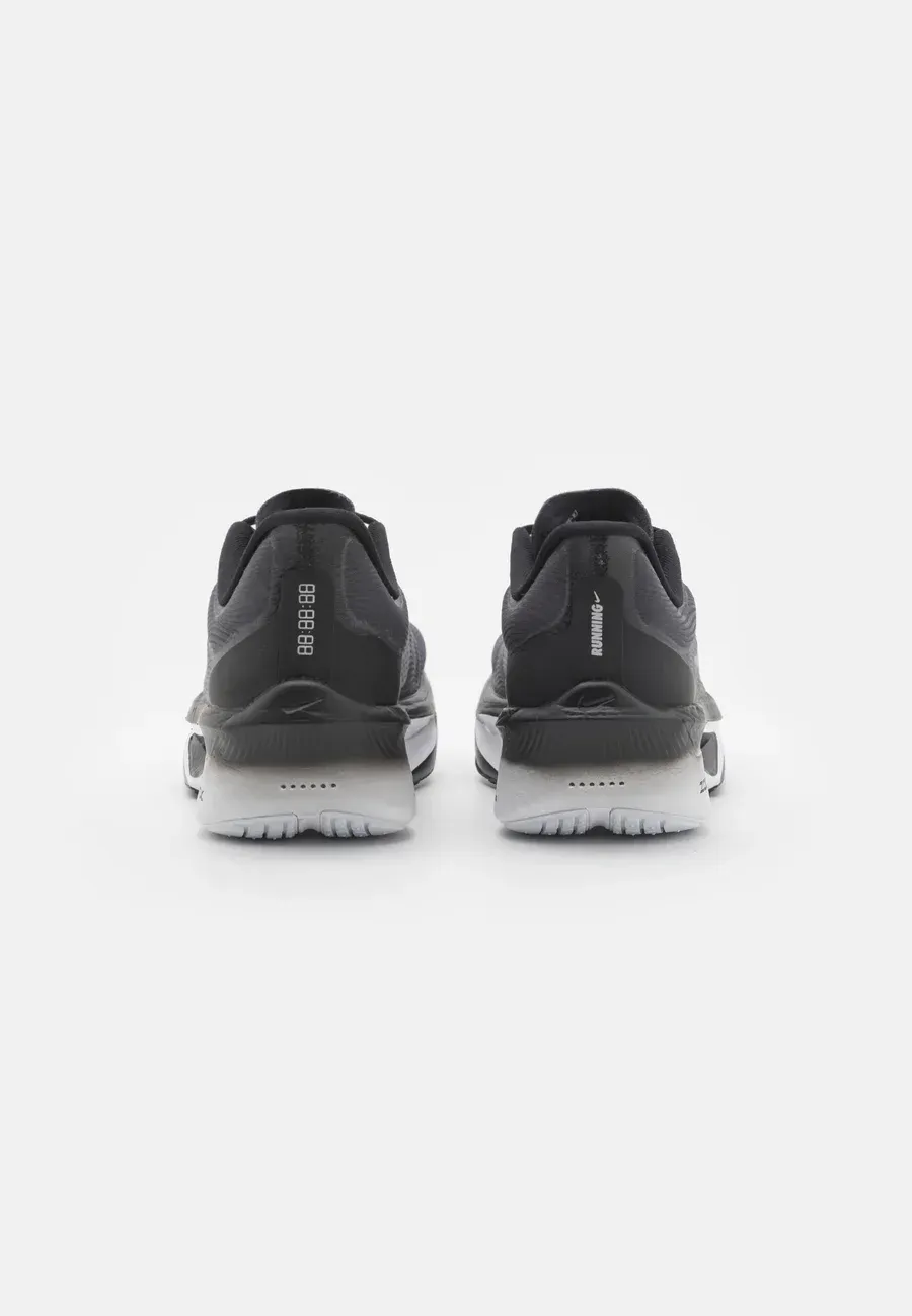 Фото № 3 с приближением к товару «‎ZOOM FLY 6»