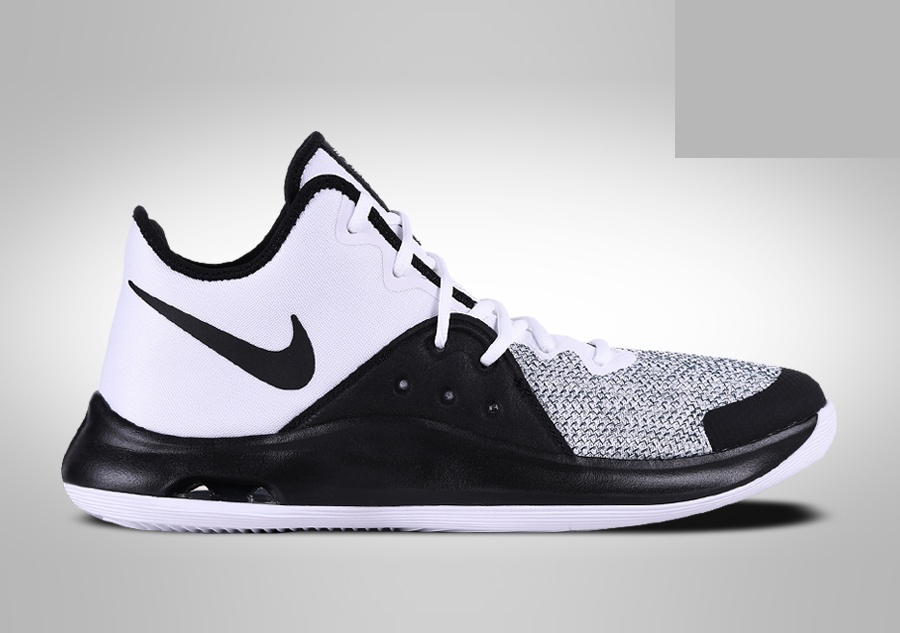Фото № 1 с приближением к товару «‎Nike Air Versitile Iii»