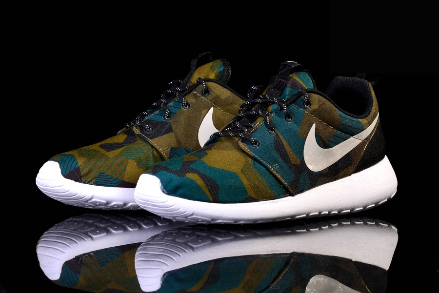 Фото № 2 с приближением к товару «‎Nike Roshe One Print Cargo»