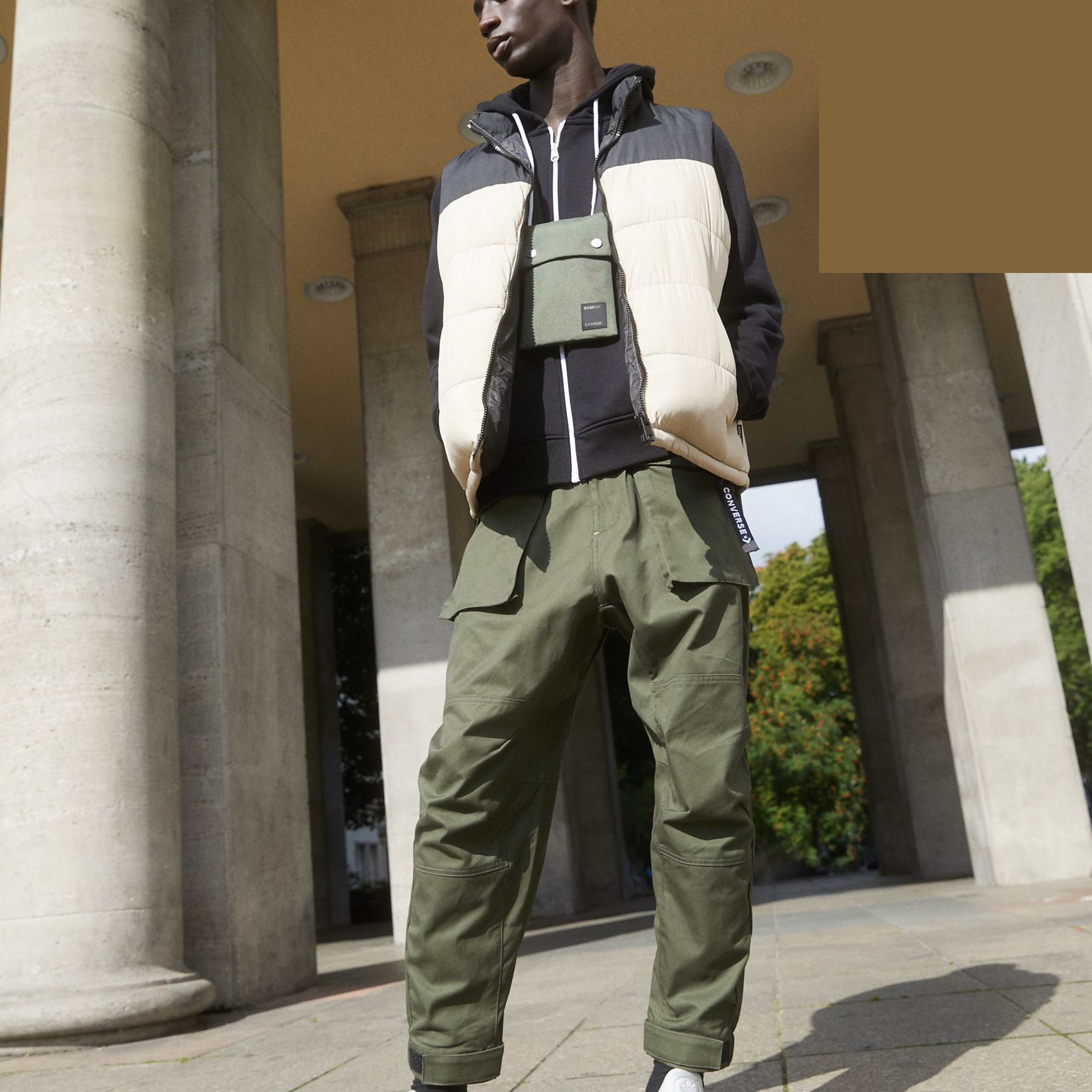 Фото № 1 с приближением к товару «‎Adidas Ozelia »