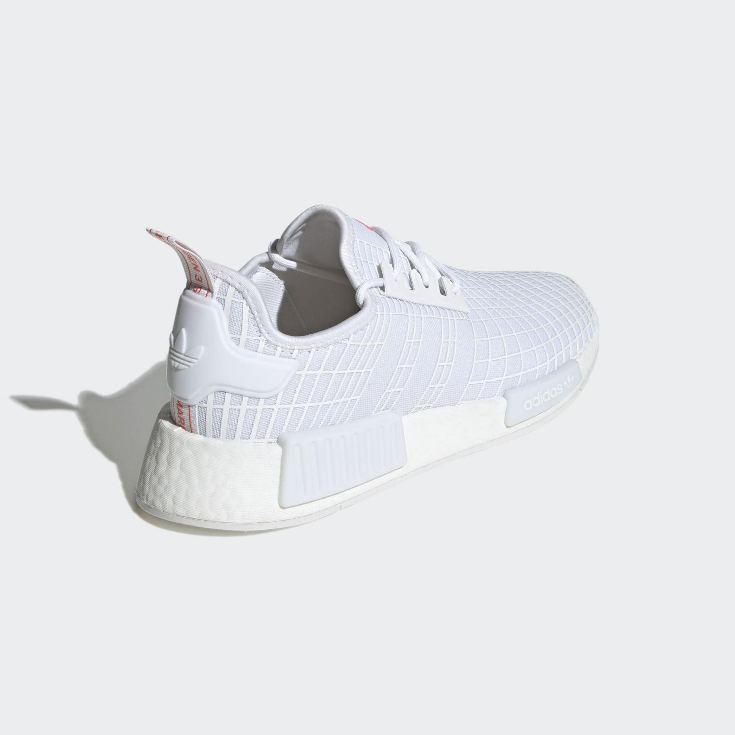 Фото № 4 с приближением к товару «‎Adidas Nmd_r1 »