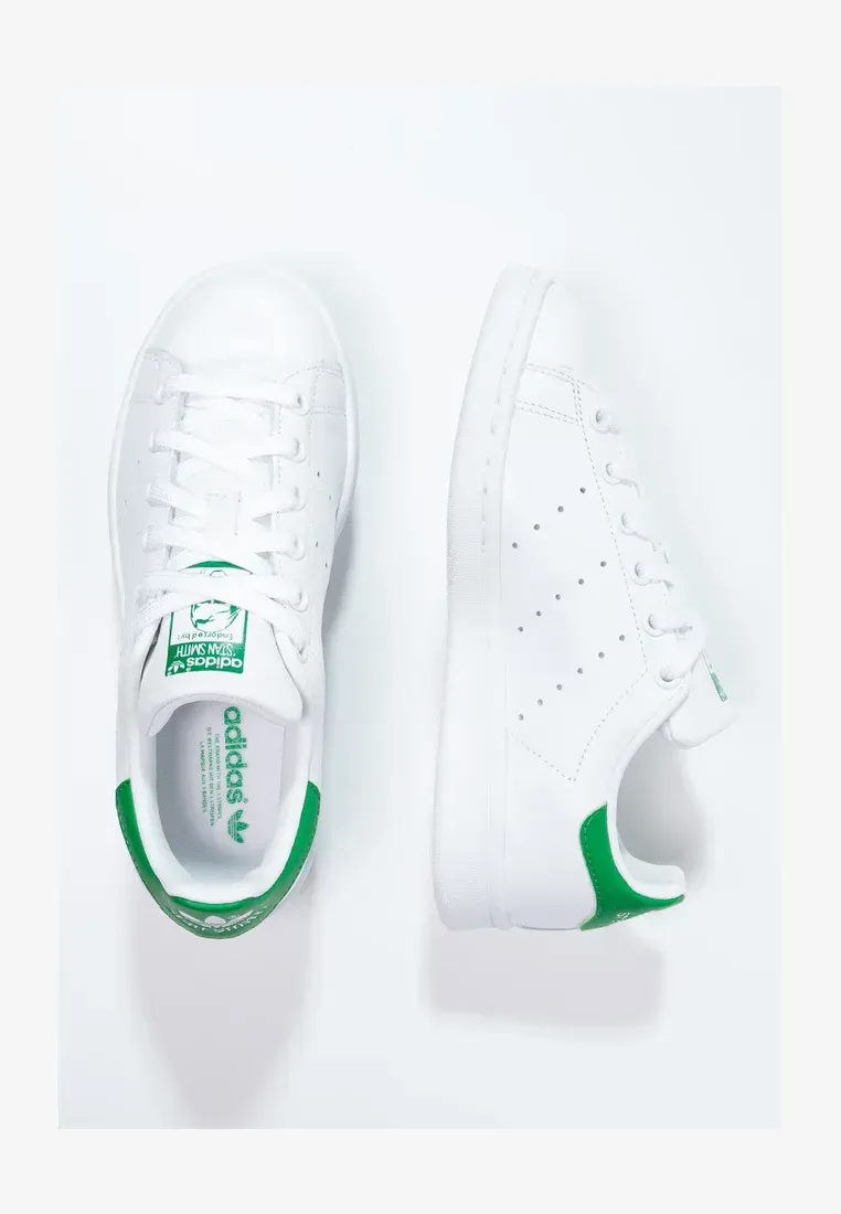 Фото № 2 с приближением к товару «‎STAN SMITH»