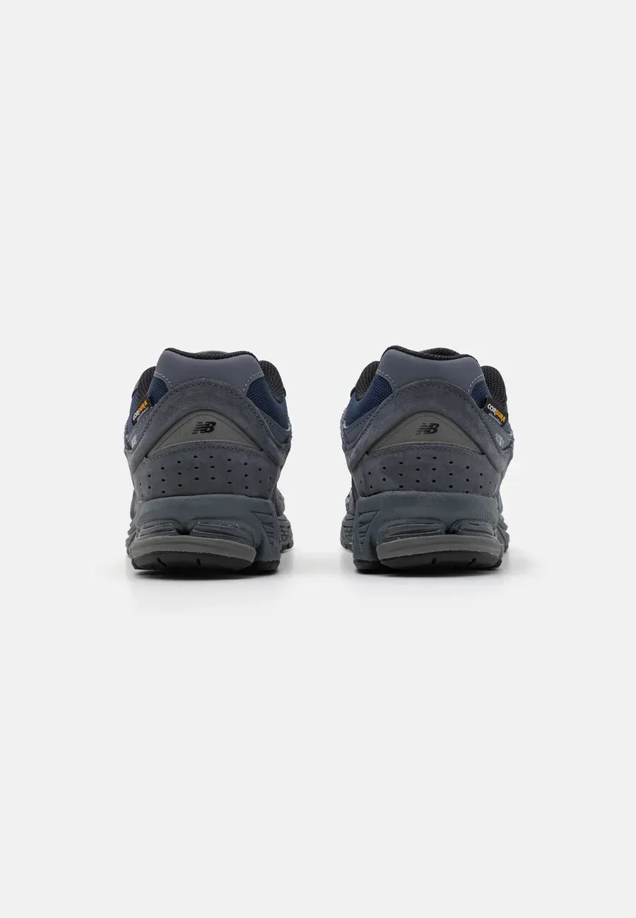 Фото № 3 с приближением к товару «‎M2002 UNISEX»