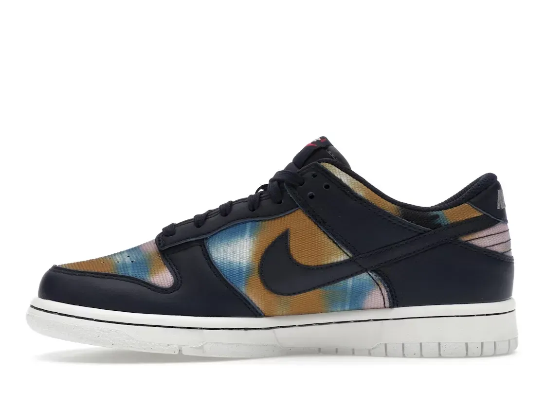 Фото № 3 с приближением к товару «‎Nike Dunk Low»