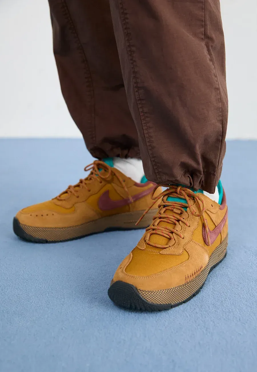 Фото № 2 с приближением к товару «‎AIR FORCE 1 WILD»