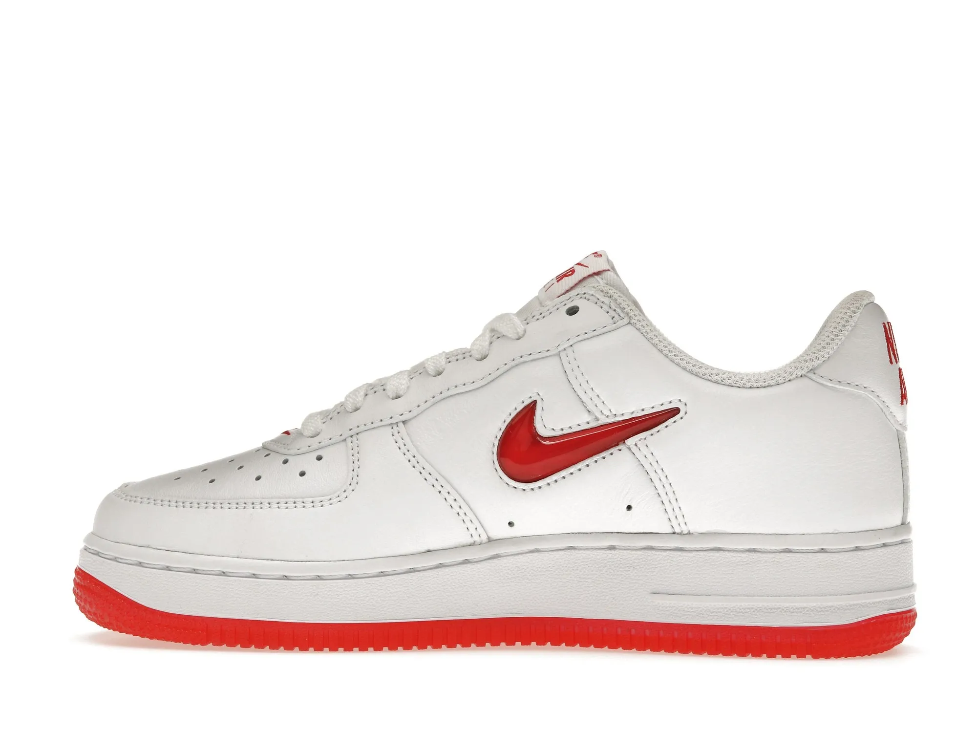 Фото № 5 с приближением к товару «‎Nike Air Force 1 Low 07 Retro Color of the Month Jewel Swoosh University Red»
