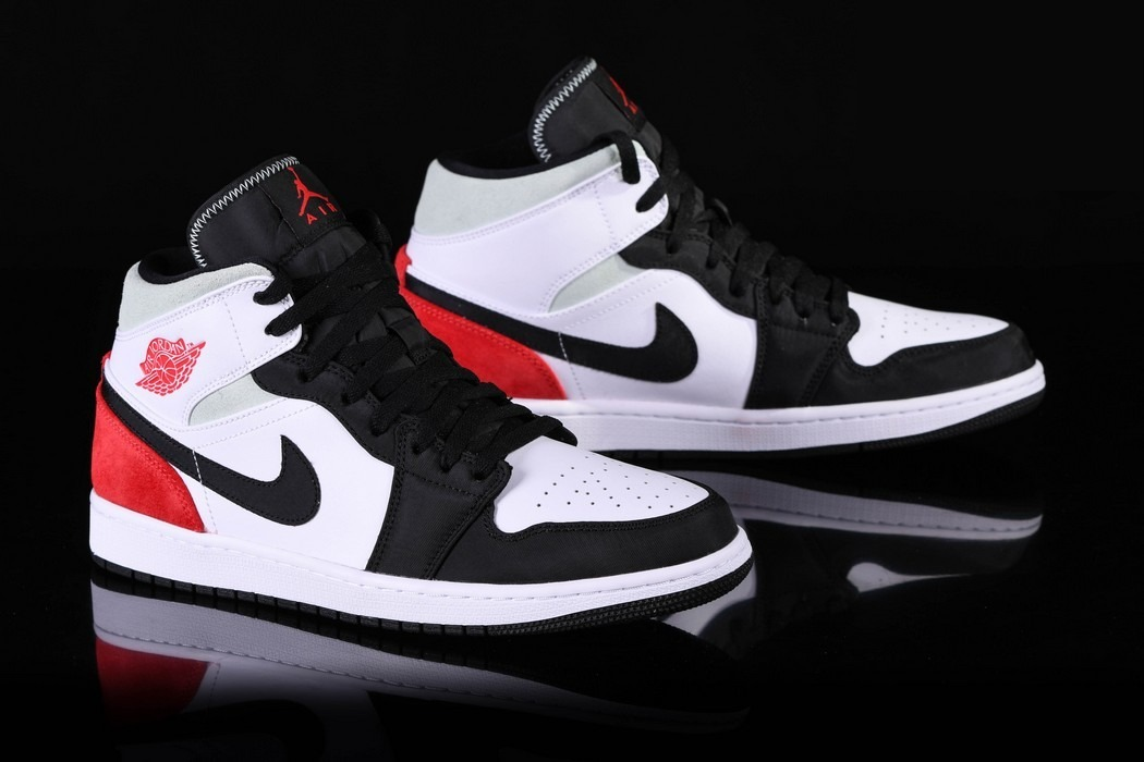 Фото № 3 с приближением к товару «‎Nike Air Jordan 1 Retro Union Toe»