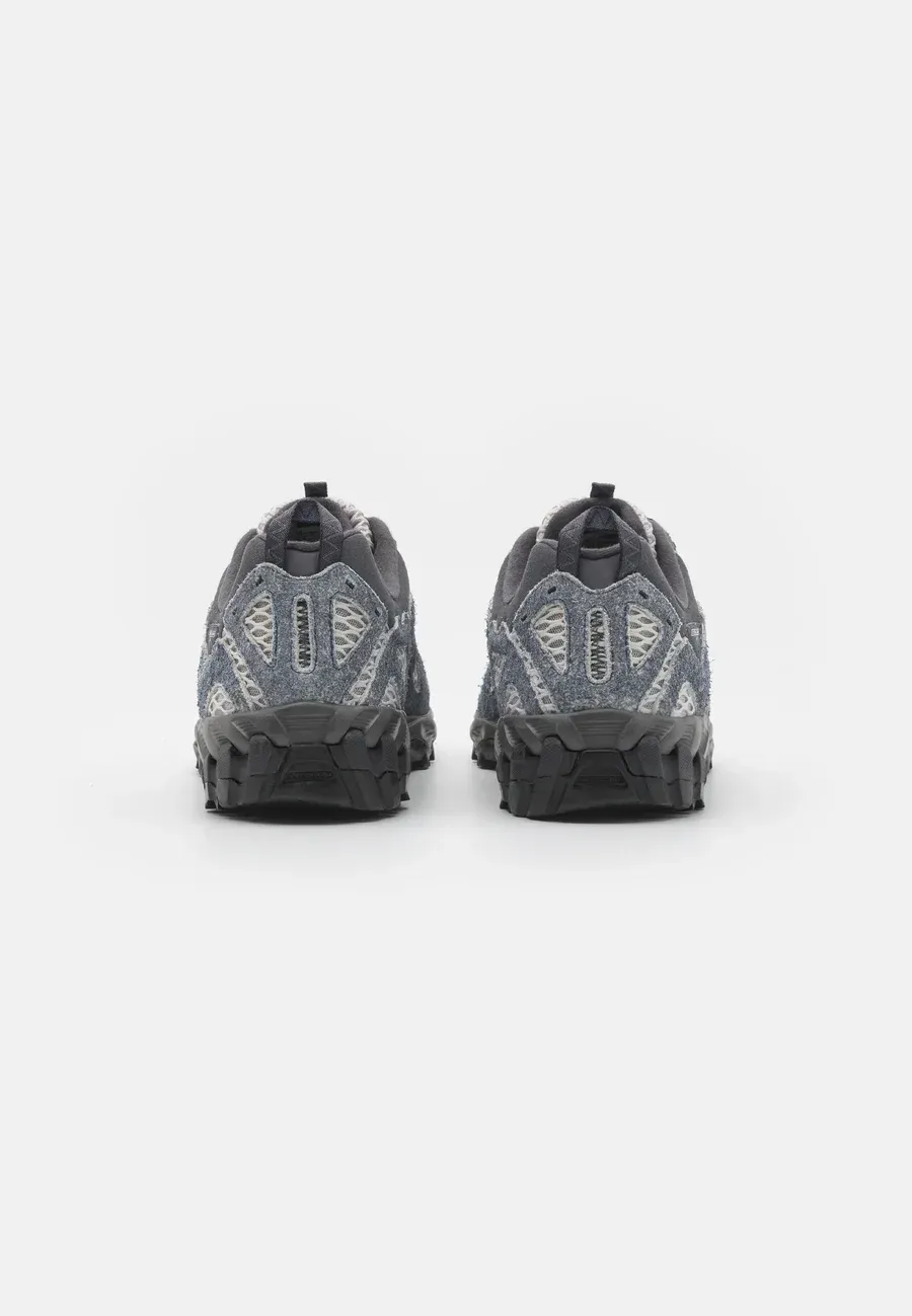 Фото № 3 с приближением к товару «‎ML610 UNISEX»