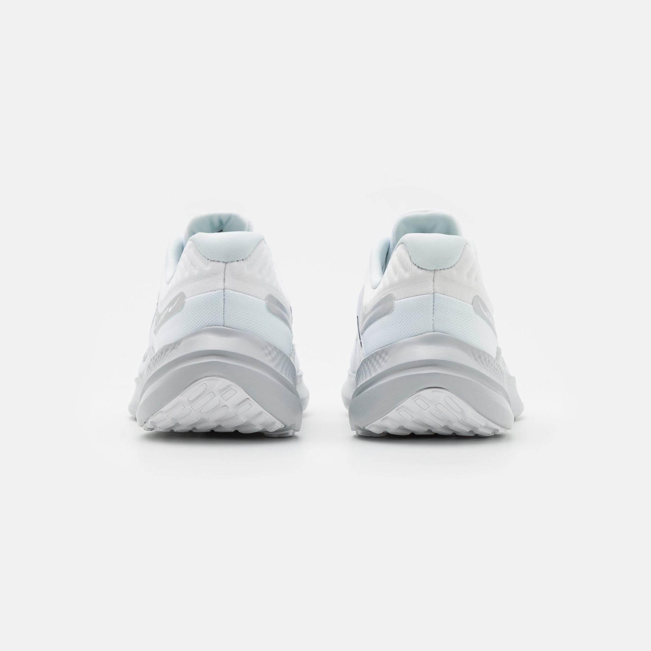 Фото № 3 с приближением к товару «‎Nike Quest 5»