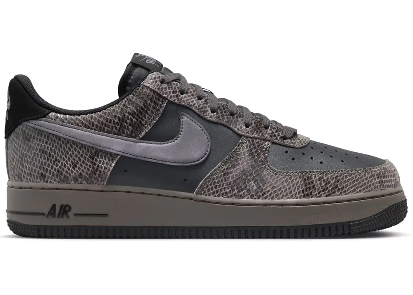 Фото № 1 с приближением к товару «‎Nike Air Force 1 Low»