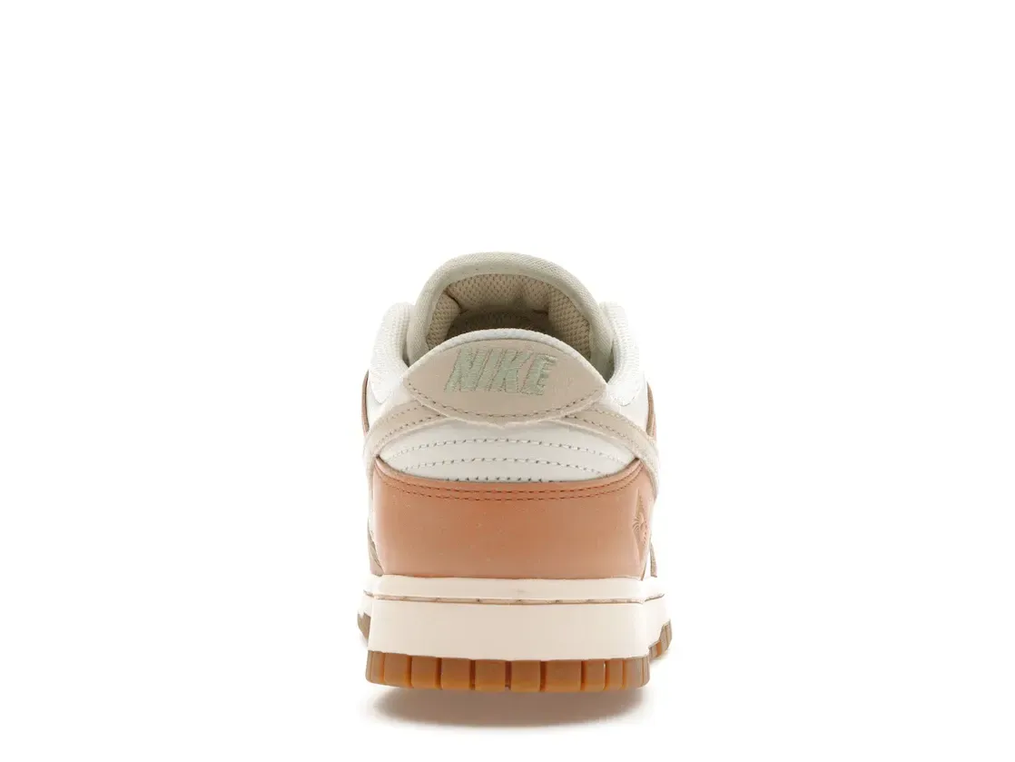 Фото № 4 с приближением к товару «‎Nike Dunk Low SE Australia »
