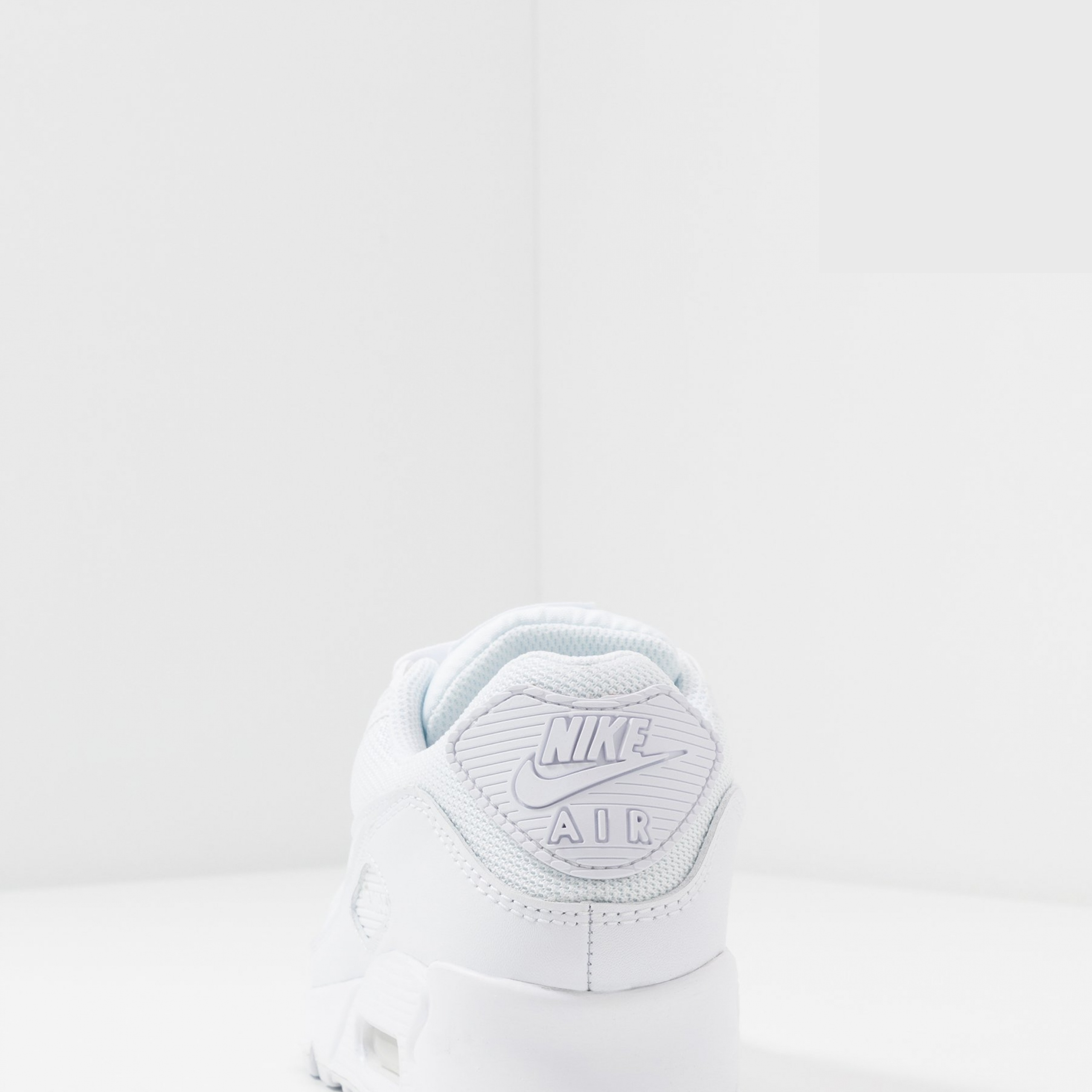 Фото № 4 с приближением к товару «‎Nike Air Max 90 »