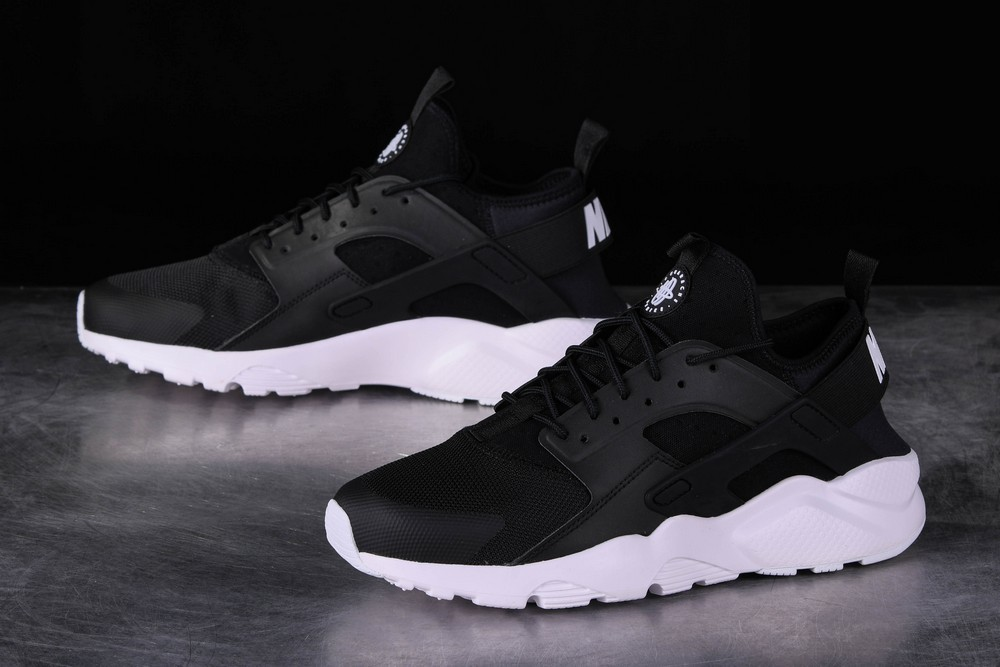 Фото № 2 с приближением к товару «‎Nike Air Huarache Run Ultra Black White»