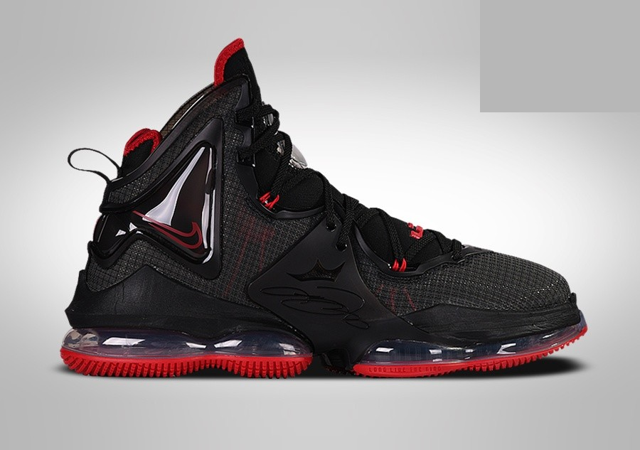 Фото № 1 с приближением к товару «‎Nike Lebron 19 »