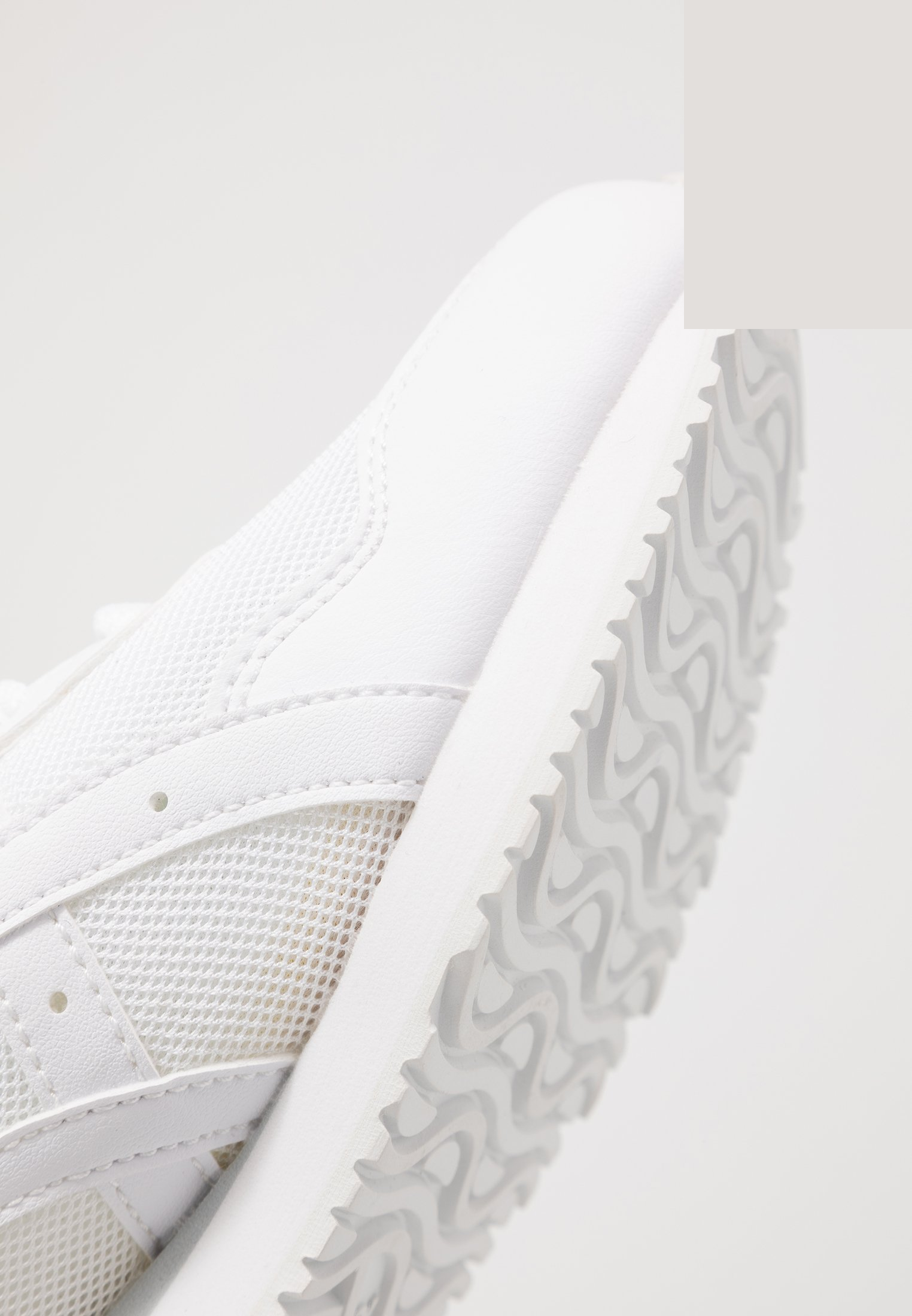 Фото № 5 с приближением к товару «‎Asics Tiger »