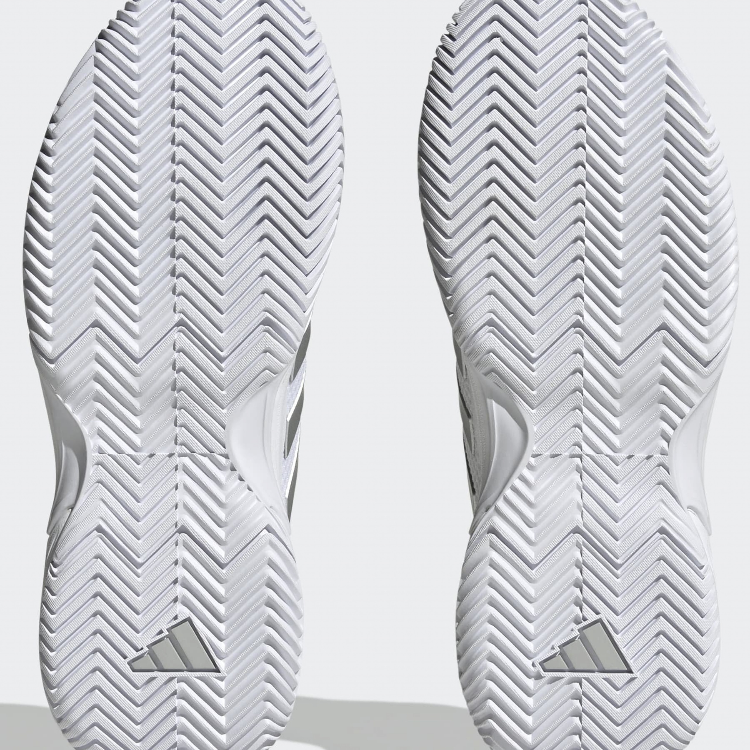 Фото № 5 с приближением к товару «‎Adidas Gamecourt»