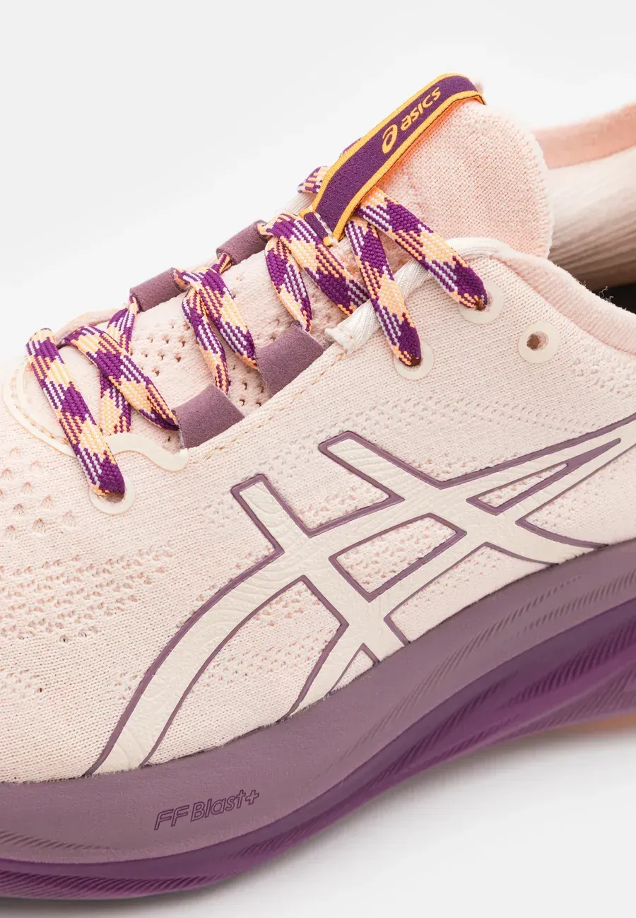 Фото № 4 с приближением к товару «‎GEL-NIMBUS 26 TR»