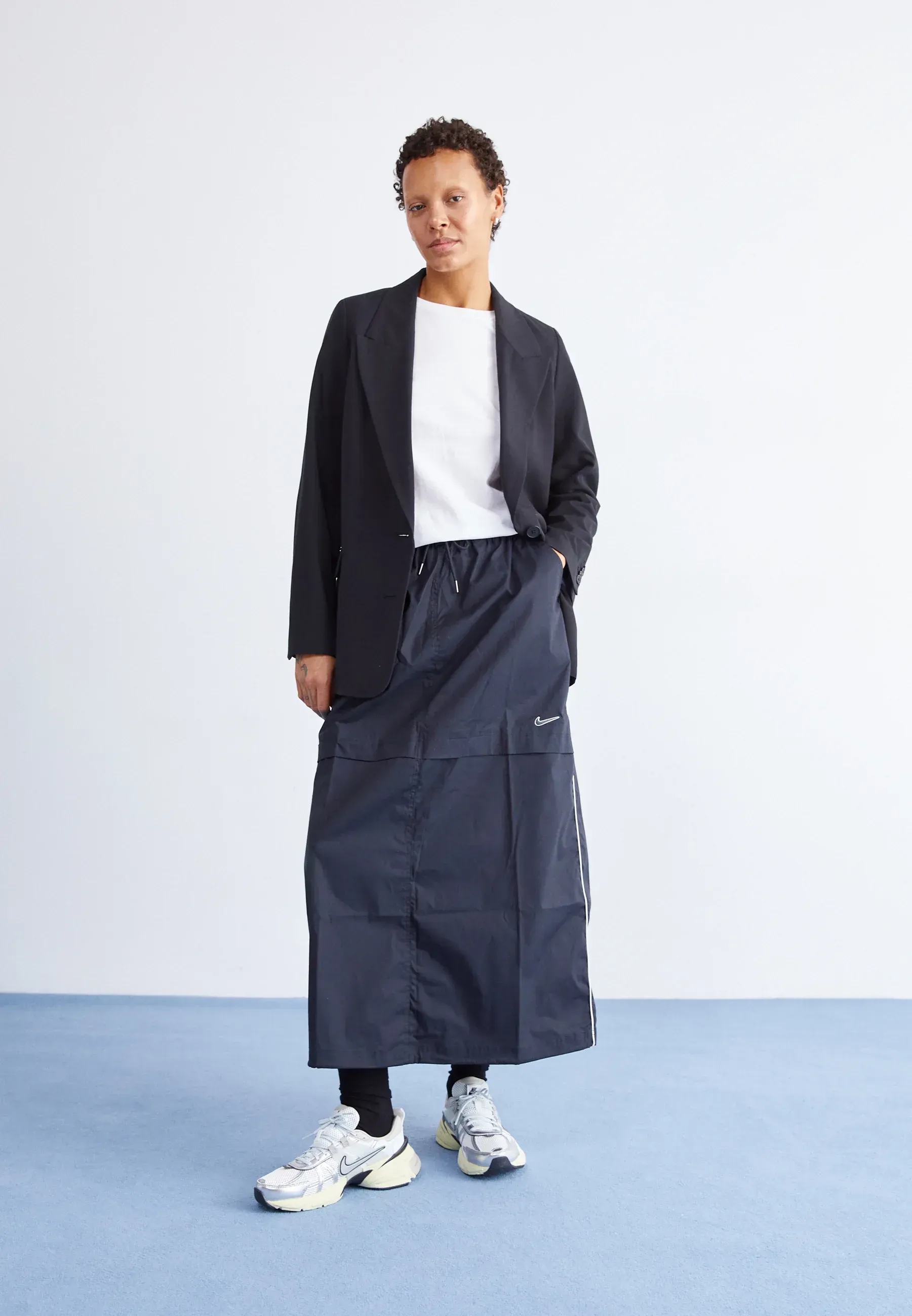 Фото № 3 с приближением к товару «‎V2K RUN»