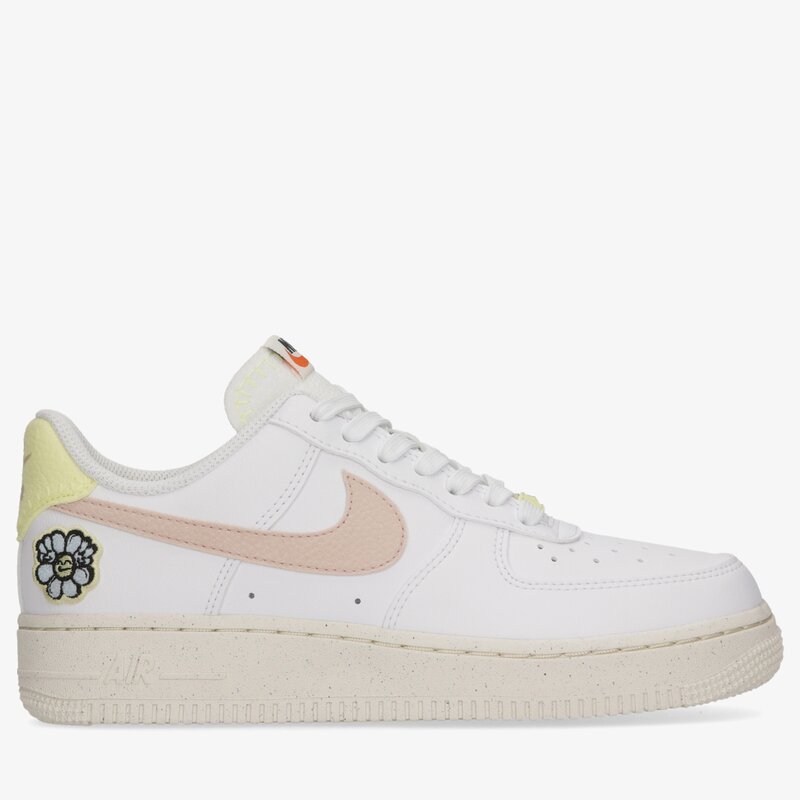 Фото № 1 с приближением к товару «‎Nike Air Force 1 07 Se Next Nature»