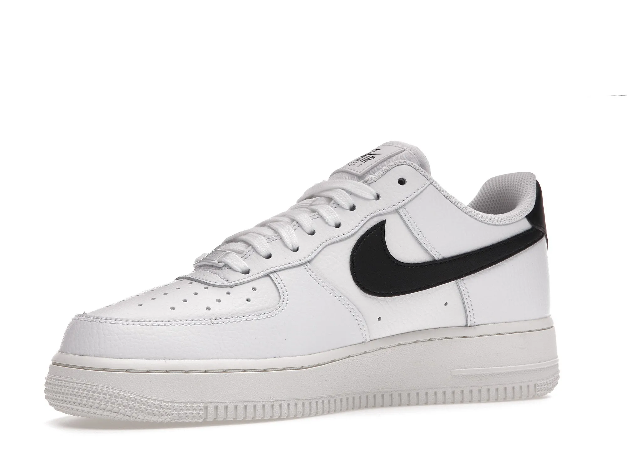 Фото № 3 с приближением к товару «‎Nike Air Force 1 Low 07 White Black Sail »