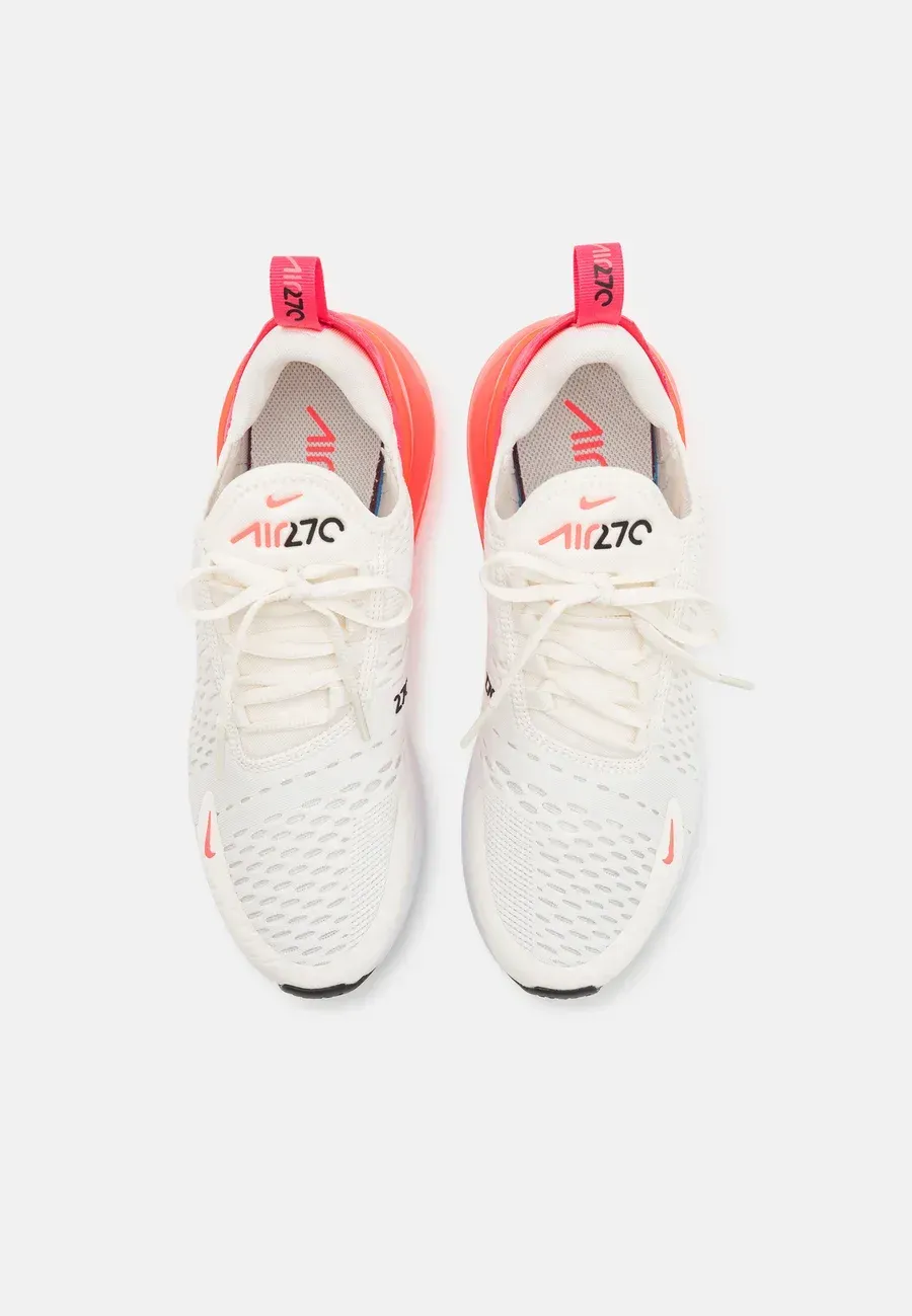 Фото № 3 с приближением к товару «‎AIR MAX 270»
