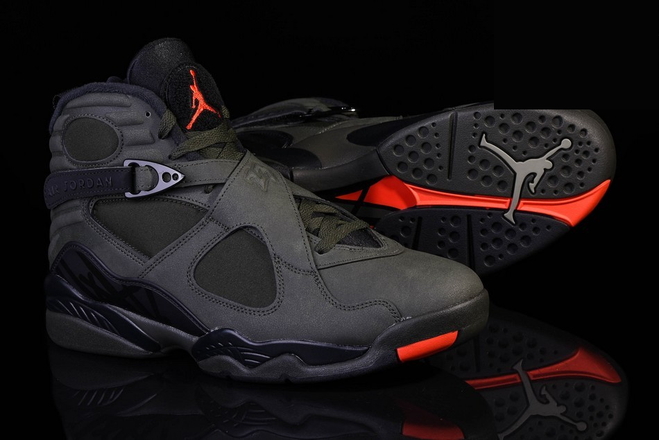 Фото № 1 с приближением к товару «‎Nike Air Jordan 8 Retro Take Flight Limited »